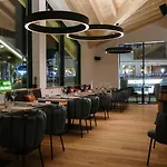 酒店 Black Summit Boutique 4*