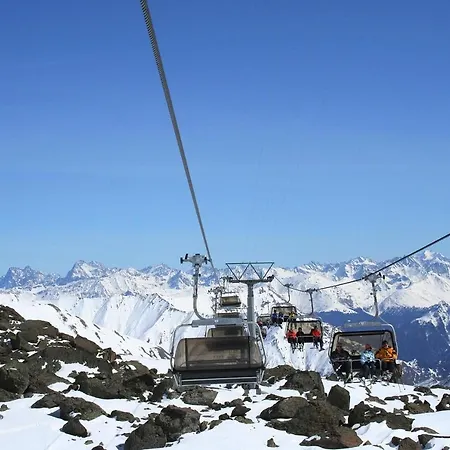 Black Summit Boutique Szálloda *