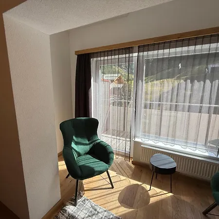 מלון Black Summit Boutique זאמנאון