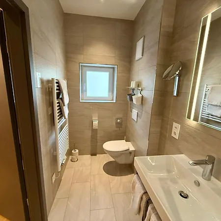 Black Summit Boutique * זאמנאון