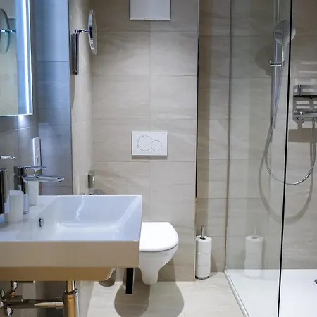 Black Summit Boutique