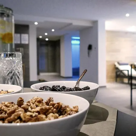 Black Summit Boutique מלון *