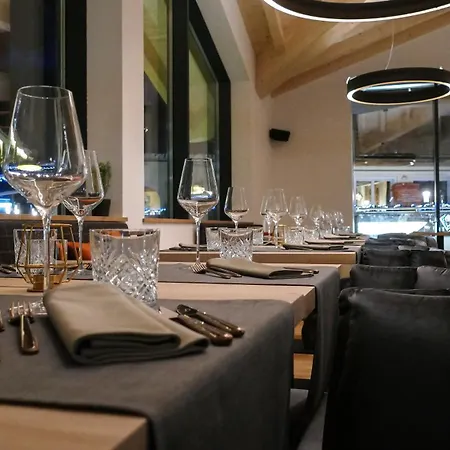 Black Summit Boutique מלון זאמנאון