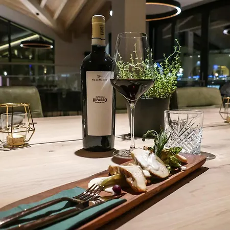 酒店 Black Summit Boutique 4*
