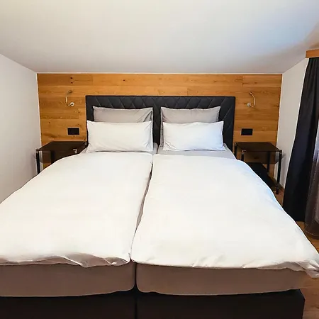 Black Summit Boutique Szálloda