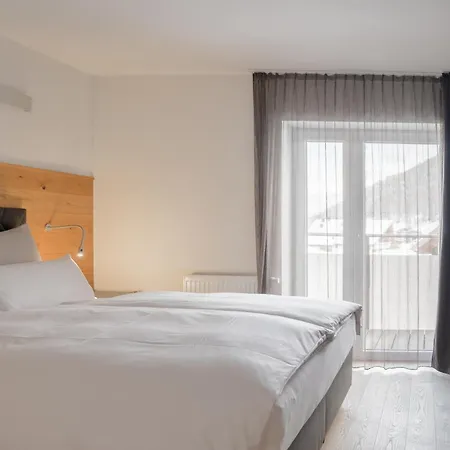 Otel Black Summit Boutique 4*