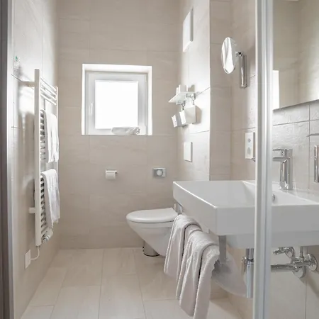 Black Summit Boutique