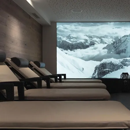 Black Summit Boutique Szálloda