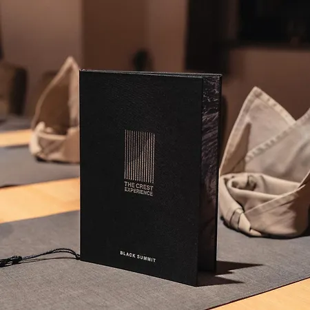 Black Summit Boutique 4*