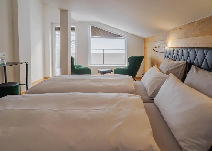 Otel Black Summit Boutique 4*