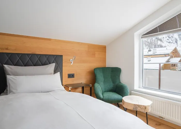 Hotel Black Summit Boutique 4*