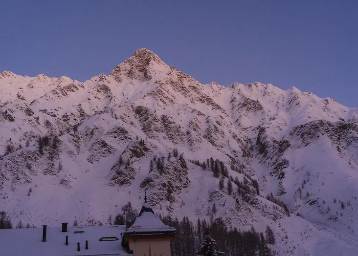 Black Summit Boutique 4*