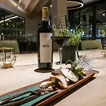 فندق Black Summit Boutique 4*