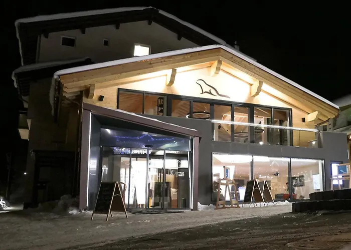 Black Summit Boutique Отель