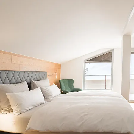 Black Summit Boutique