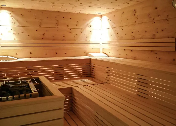 فندق Black Summit Boutique 4*