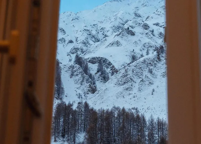 Black Summit Boutique